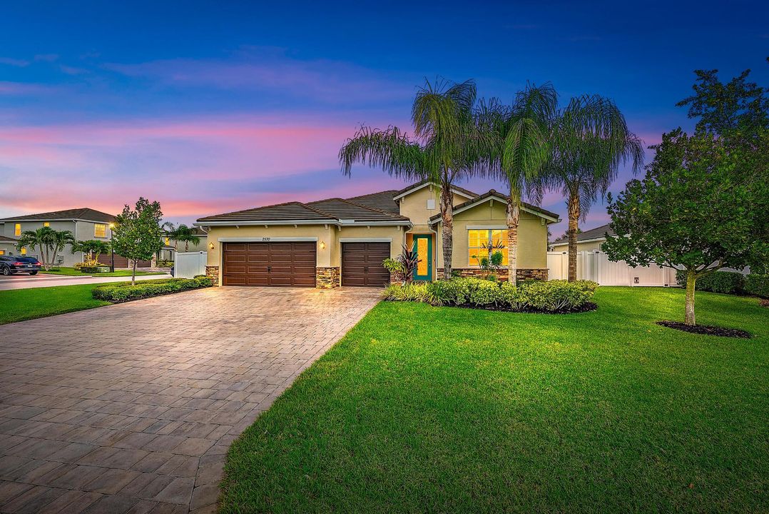 Active With Contract: $780,000 (4 beds, 3 baths, 2838 Square Feet)