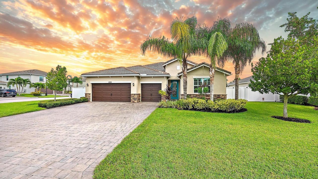 Active With Contract: $780,000 (4 beds, 3 baths, 2838 Square Feet)