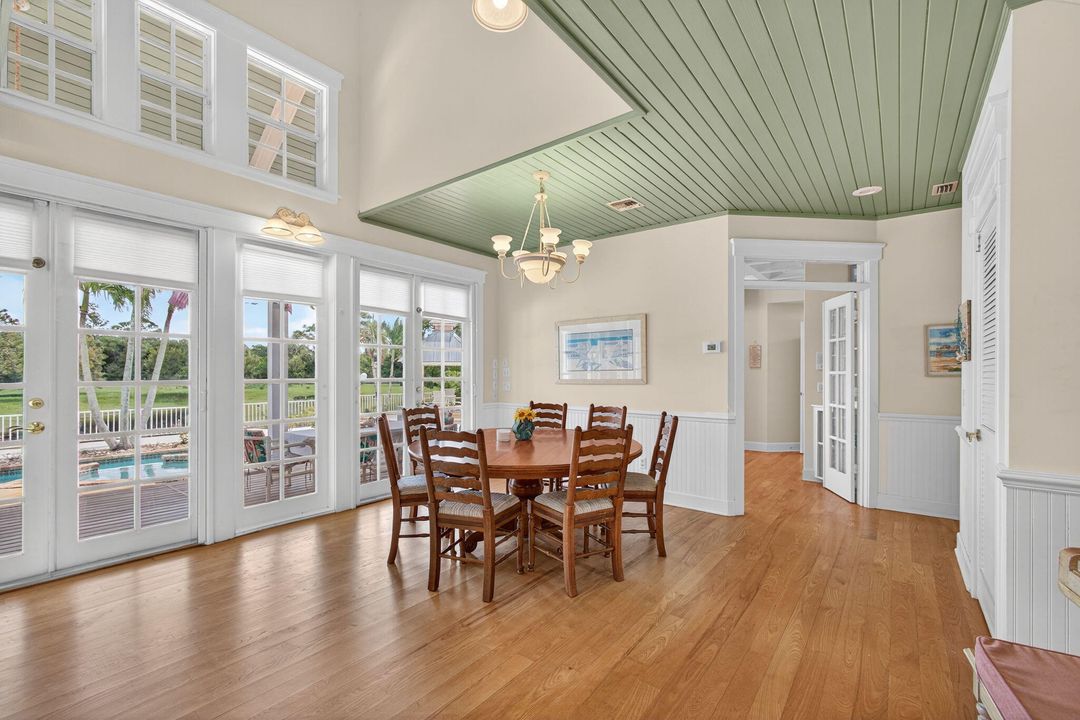 For Sale: $1,495,000 (6 beds, 6 baths, 4979 Square Feet)