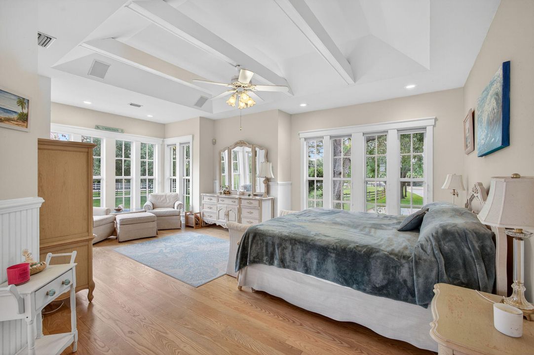 For Sale: $1,495,000 (6 beds, 6 baths, 4979 Square Feet)