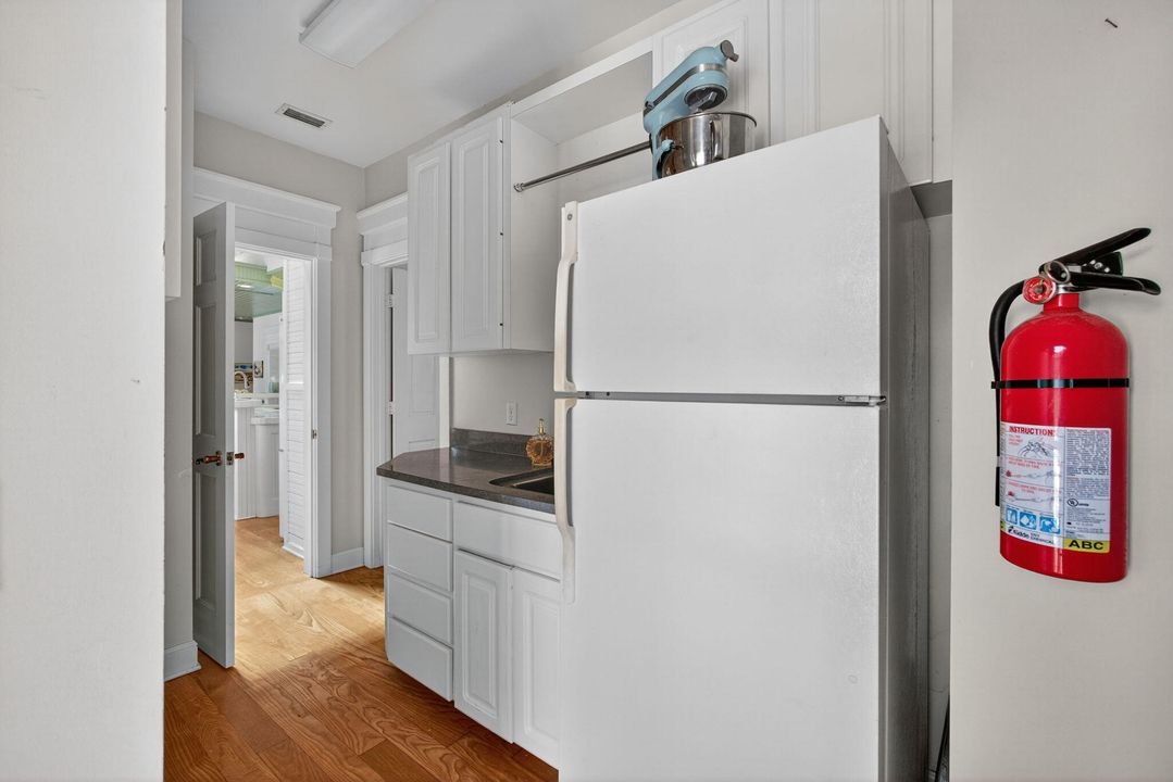 For Sale: $1,495,000 (6 beds, 6 baths, 4979 Square Feet)