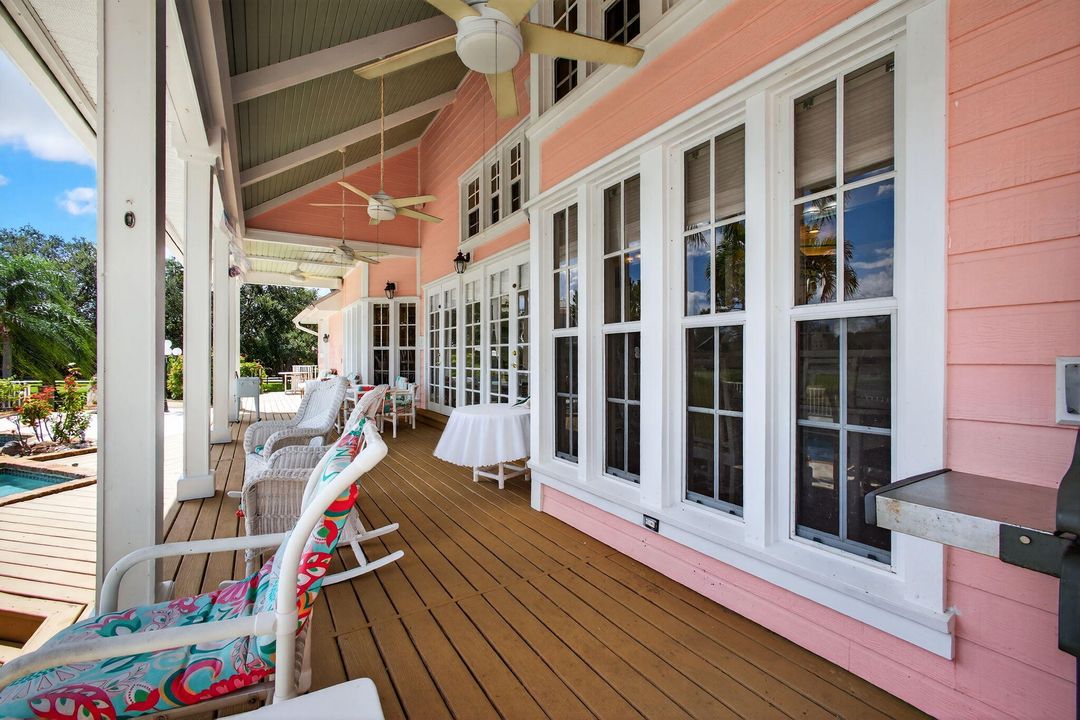 For Sale: $1,495,000 (6 beds, 6 baths, 4979 Square Feet)