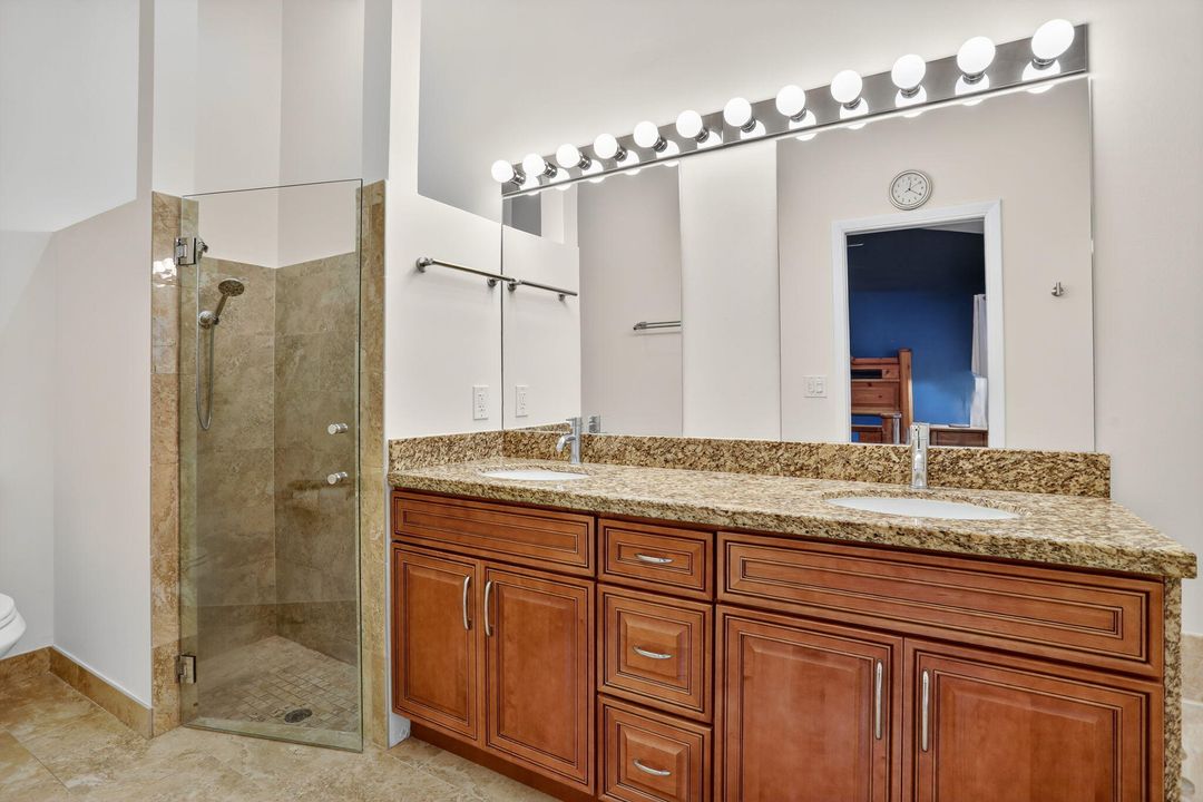 Active With Contract: $607,400 (3 beds, 2 baths, 2202 Square Feet)