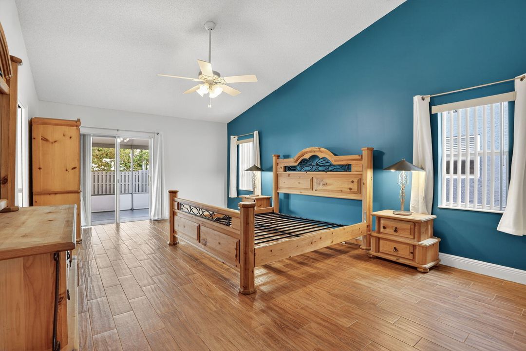 Active With Contract: $607,400 (3 beds, 2 baths, 2202 Square Feet)