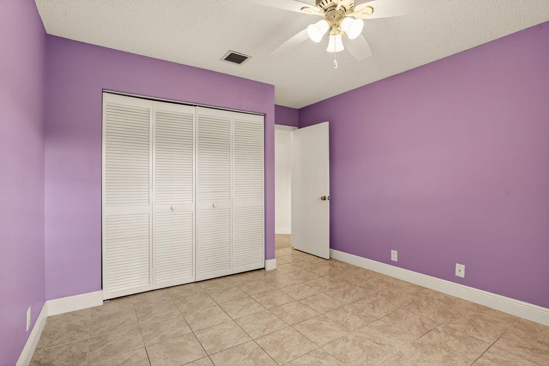 Active With Contract: $607,400 (3 beds, 2 baths, 2202 Square Feet)