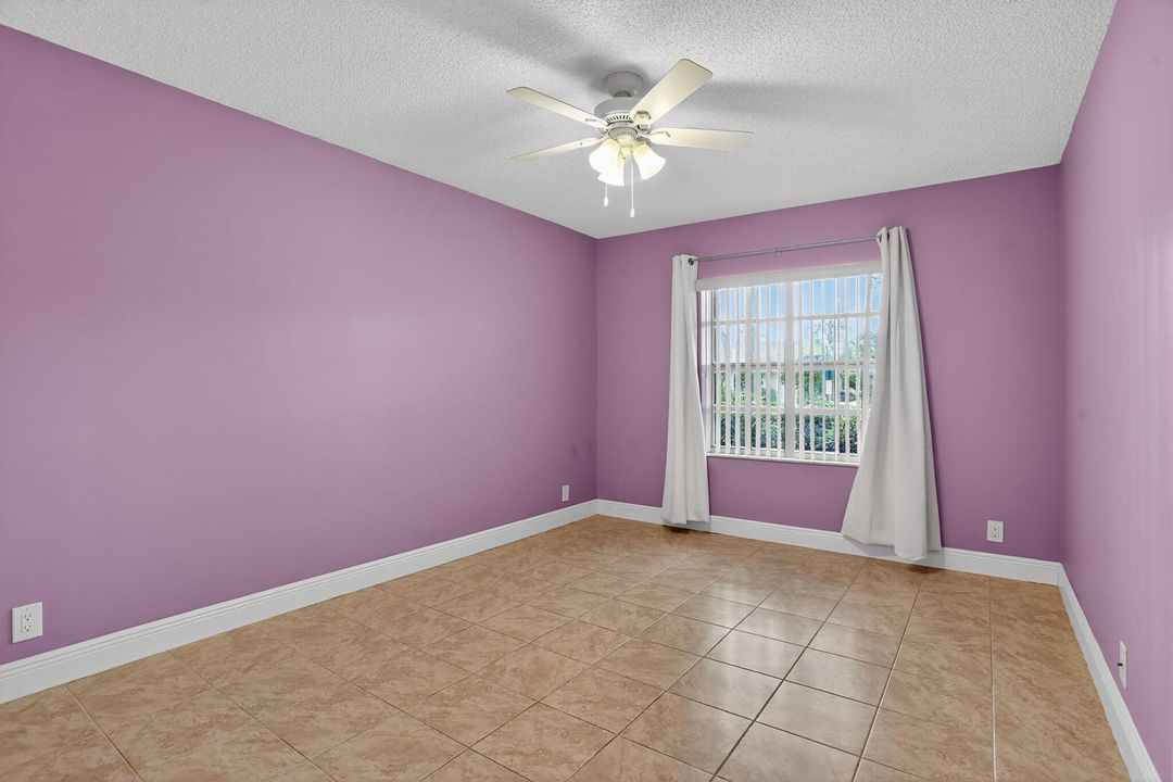 Active With Contract: $607,400 (3 beds, 2 baths, 2202 Square Feet)