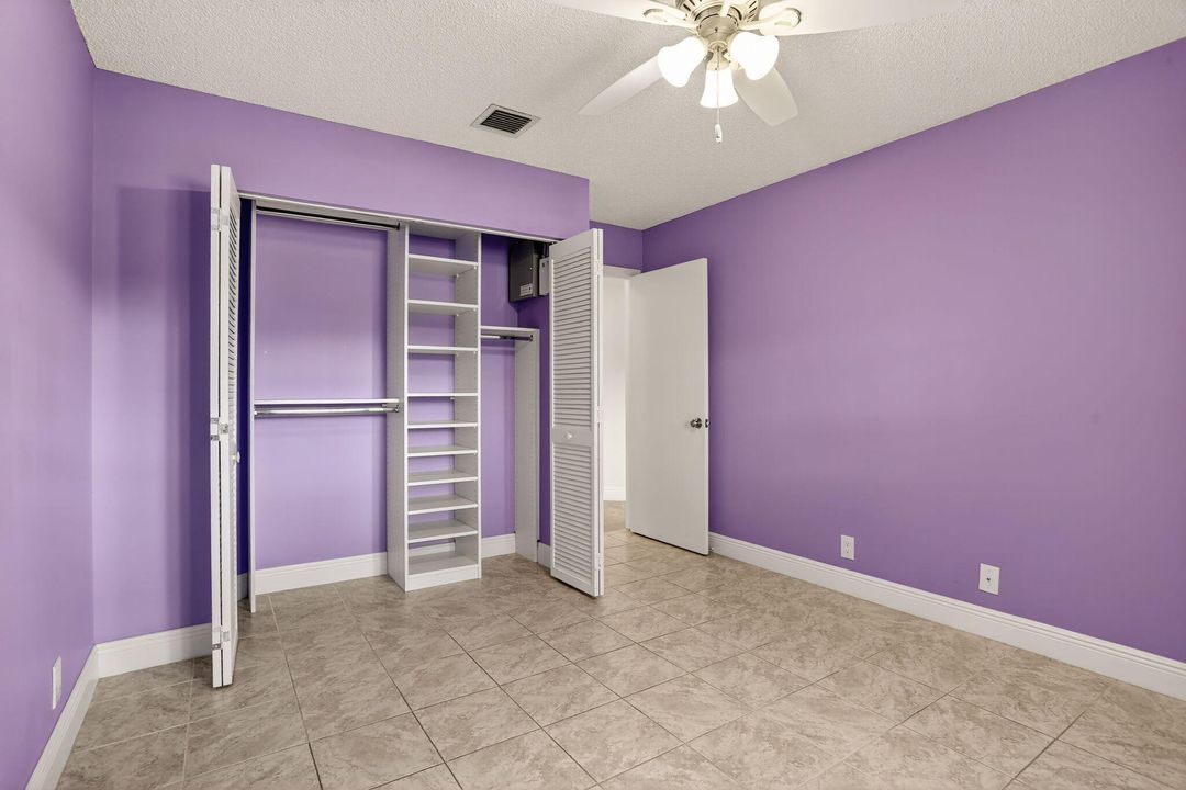 Active With Contract: $607,400 (3 beds, 2 baths, 2202 Square Feet)