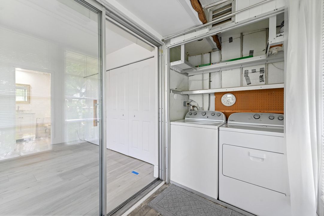 Active With Contract: $60,000 (1 beds, 1 baths, 720 Square Feet)