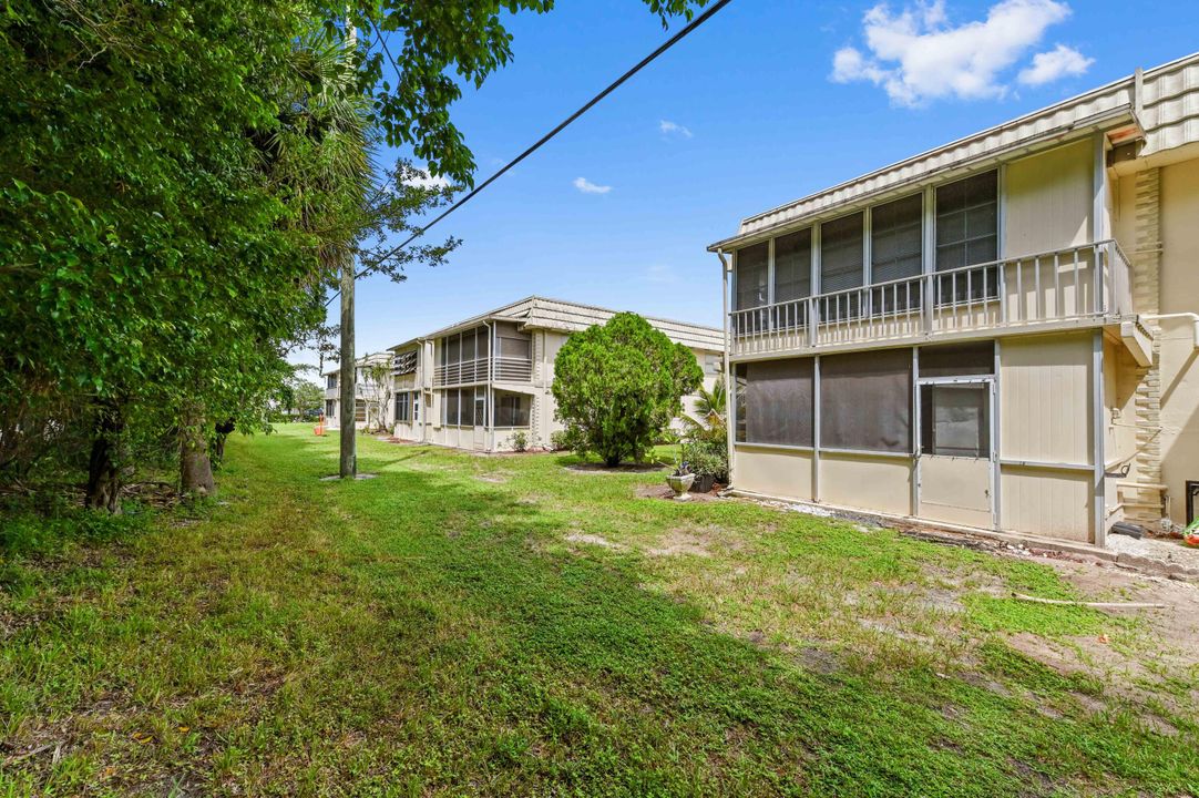 Active With Contract: $60,000 (1 beds, 1 baths, 720 Square Feet)