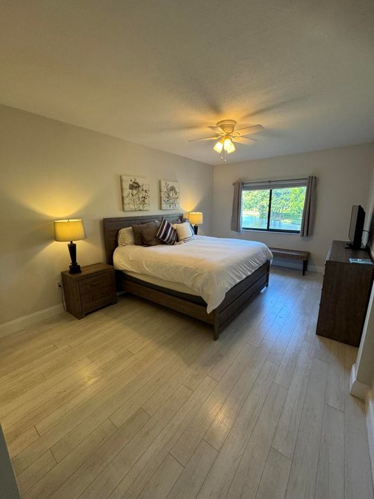 Active With Contract: $2,600 (2 beds, 2 baths, 1211 Square Feet)