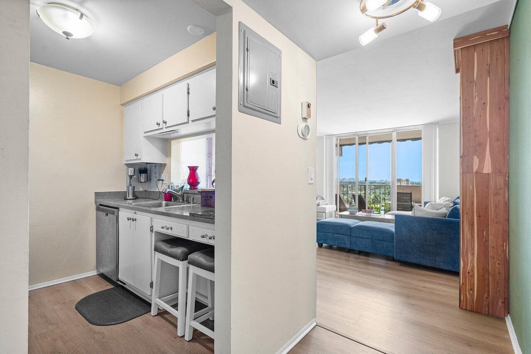 Active With Contract: $150,000 (1 beds, 1 baths, 630 Square Feet)