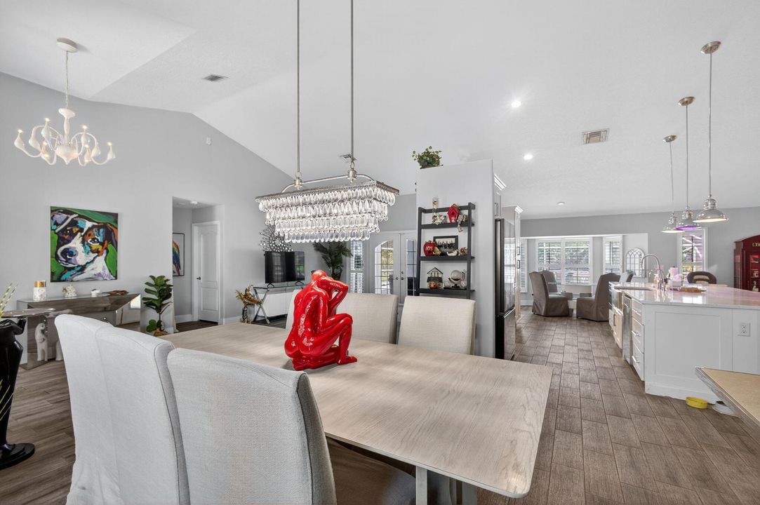 待售: $1,099,000 (3 贝兹, 2 浴室, 2374 平方英尺)