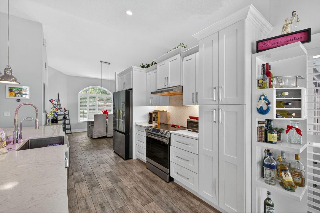 待售: $1,099,000 (3 贝兹, 2 浴室, 2374 平方英尺)