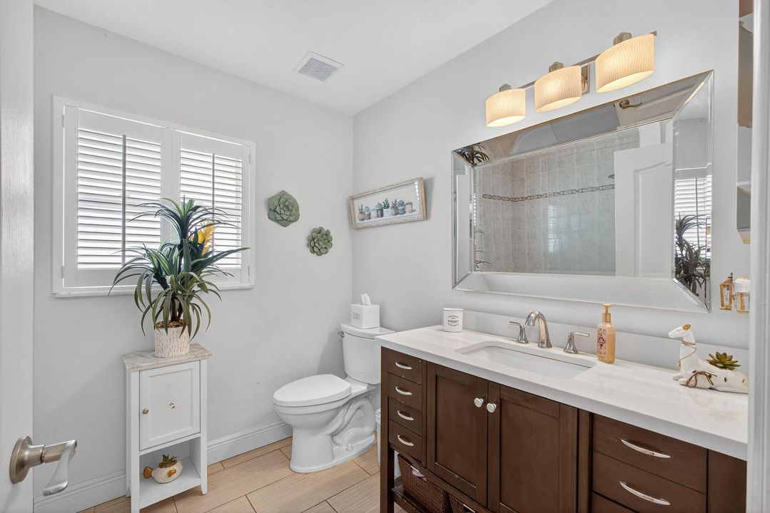 待售: $1,099,000 (3 贝兹, 2 浴室, 2374 平方英尺)