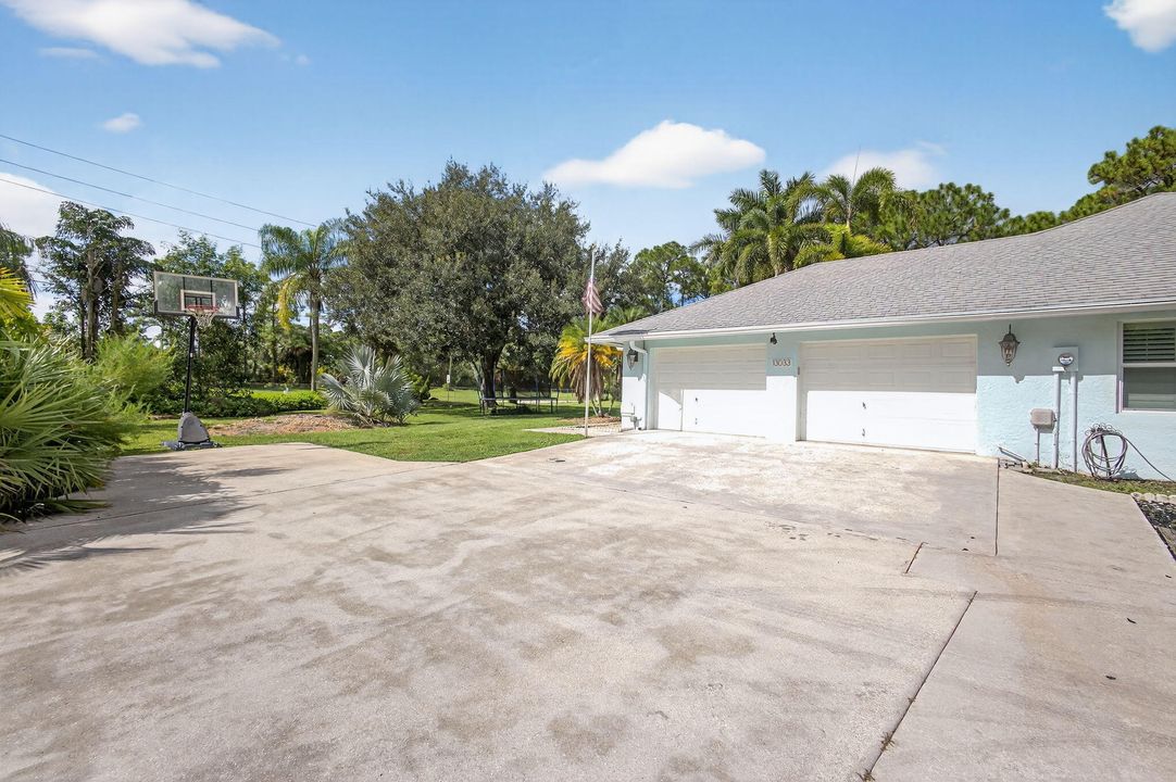 待售: $1,099,000 (3 贝兹, 2 浴室, 2374 平方英尺)