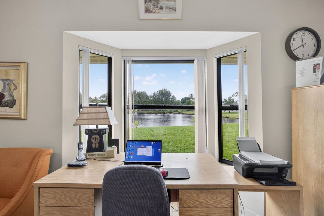 En Venta: $699,000 (4 camas, 2 baños, 2220 Pies cuadrados)