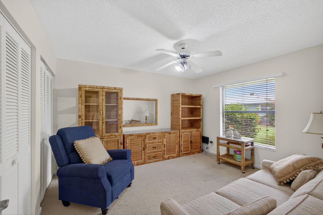 En Venta: $699,000 (4 camas, 2 baños, 2220 Pies cuadrados)