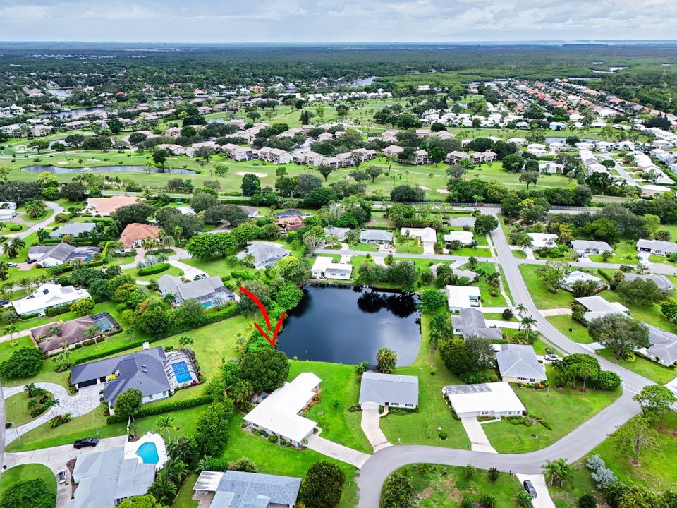 En Venta: $699,000 (4 camas, 2 baños, 2220 Pies cuadrados)