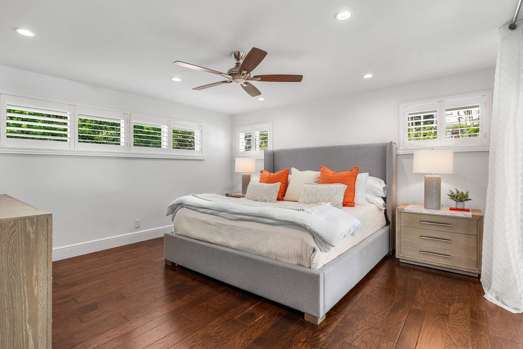 На продажу: $1,900,000 (3 спален, 2 ванн, 1810 Квадратных фут)