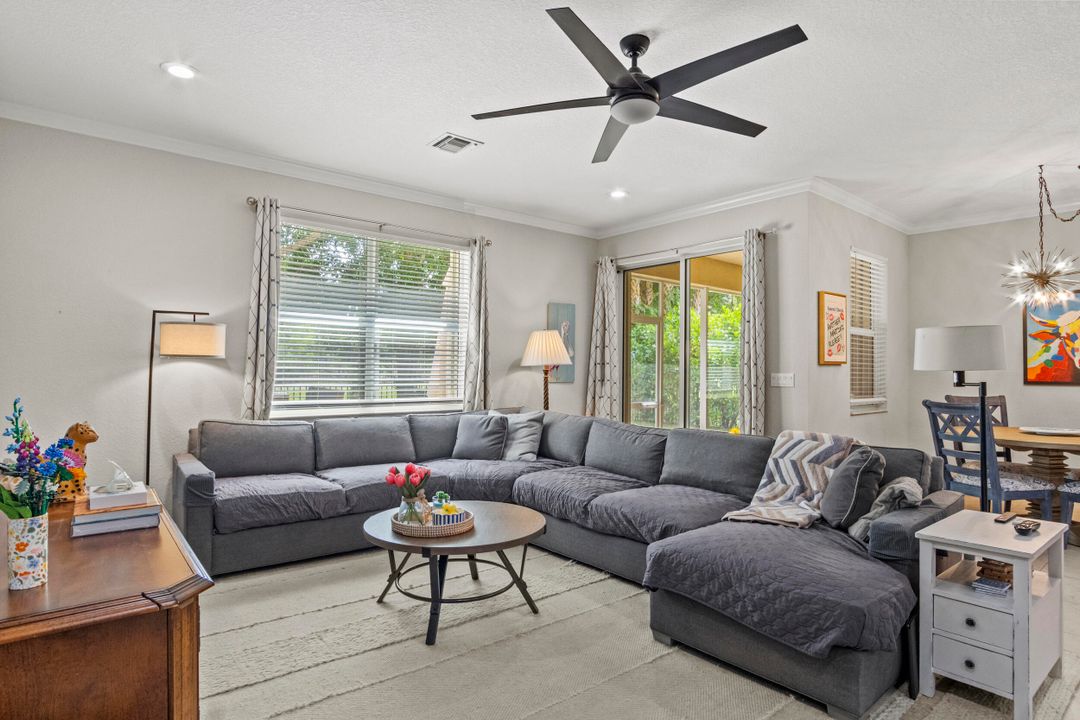 For Sale: $599,000 (5 beds, 3 baths, 3628 Square Feet)