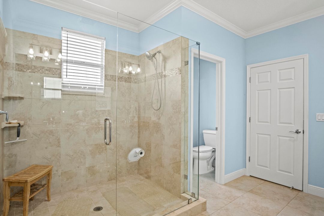 For Sale: $599,000 (5 beds, 3 baths, 3628 Square Feet)