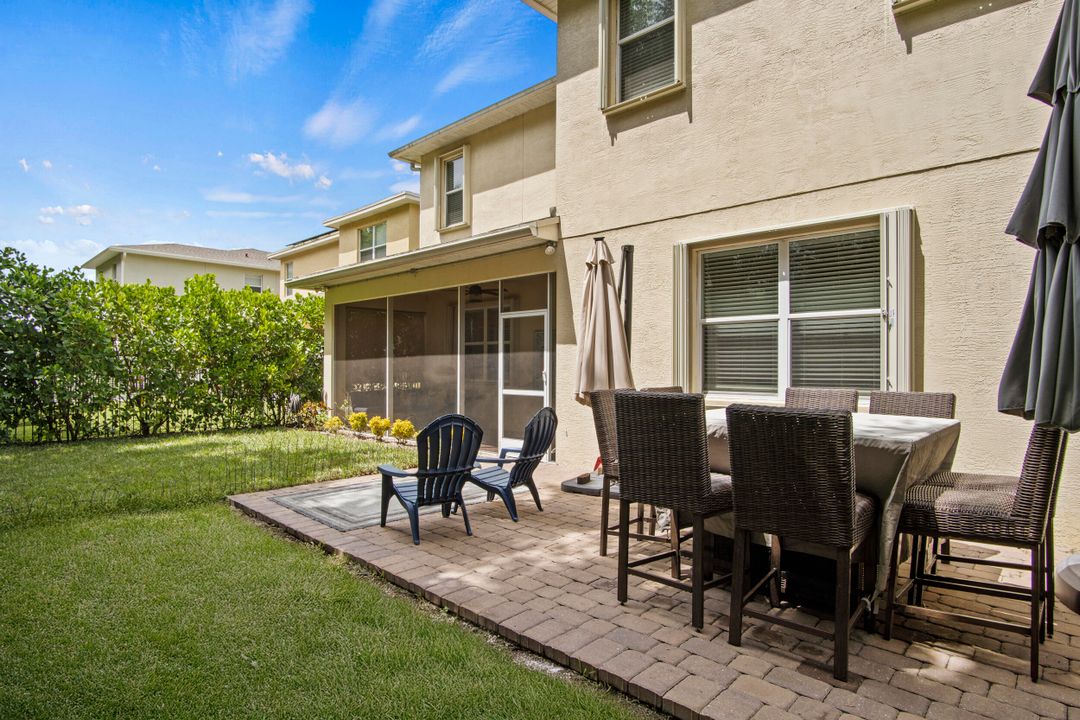 For Sale: $599,000 (5 beds, 3 baths, 3628 Square Feet)