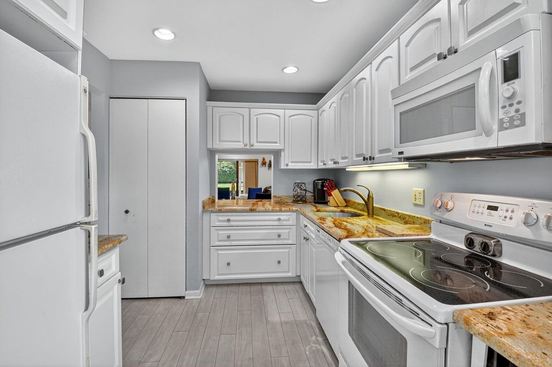 En Venta: $99,900 (2 camas, 2 baños, 1429 Pies cuadrados)