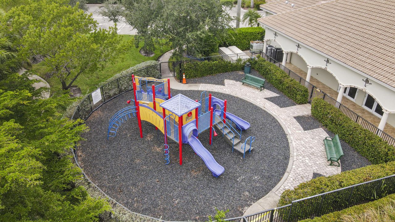 For Sale: $599,000 (5 beds, 3 baths, 3628 Square Feet)