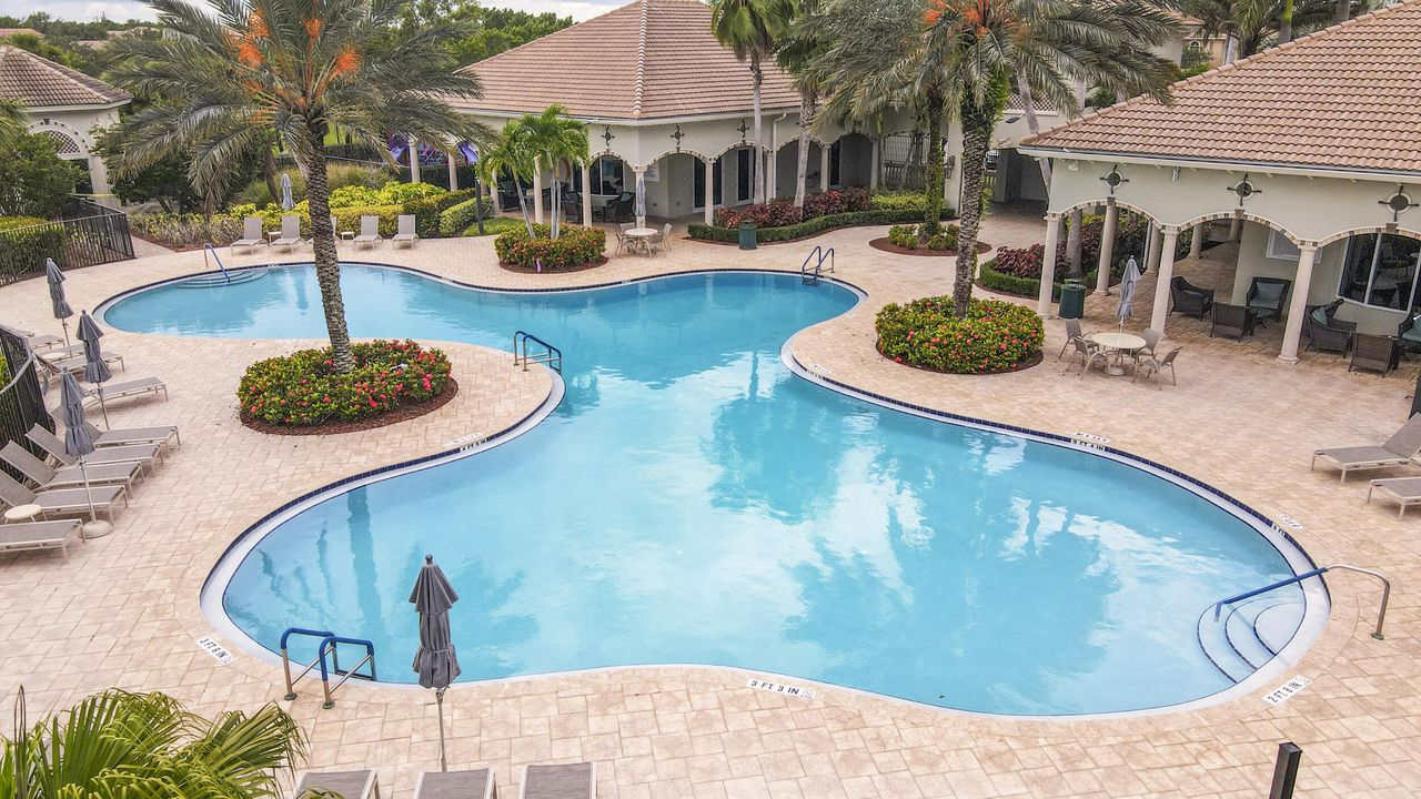 For Sale: $599,000 (5 beds, 3 baths, 3628 Square Feet)