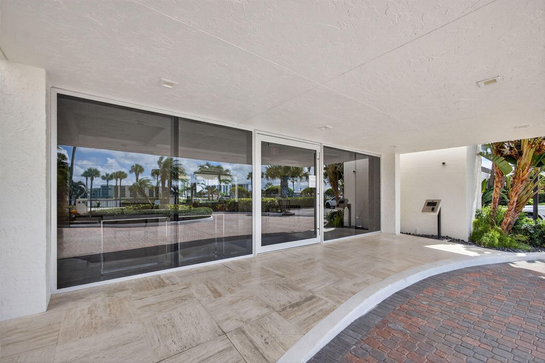 Activo con contrato: $2,400,000 (2 camas, 2 baños, 2554 Pies cuadrados)