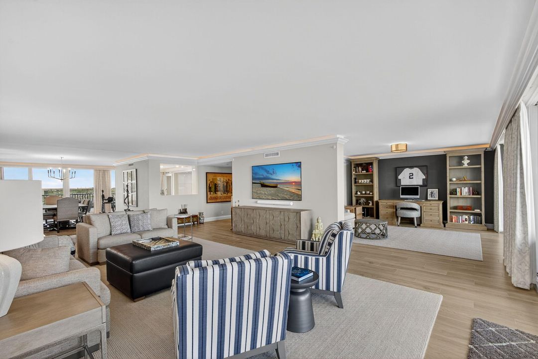 Activo con contrato: $2,400,000 (2 camas, 2 baños, 2554 Pies cuadrados)