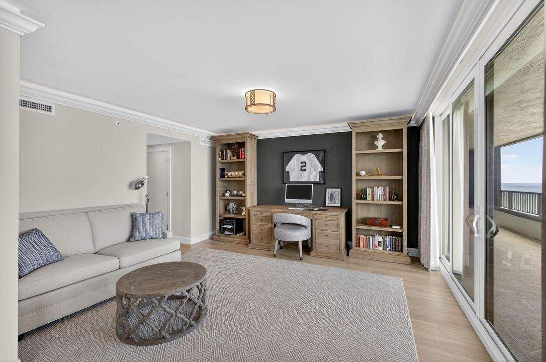 Activo con contrato: $2,400,000 (2 camas, 2 baños, 2554 Pies cuadrados)