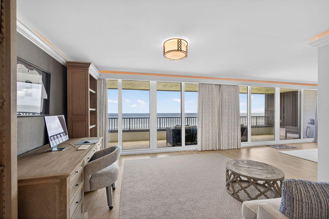 Activo con contrato: $2,400,000 (2 camas, 2 baños, 2554 Pies cuadrados)