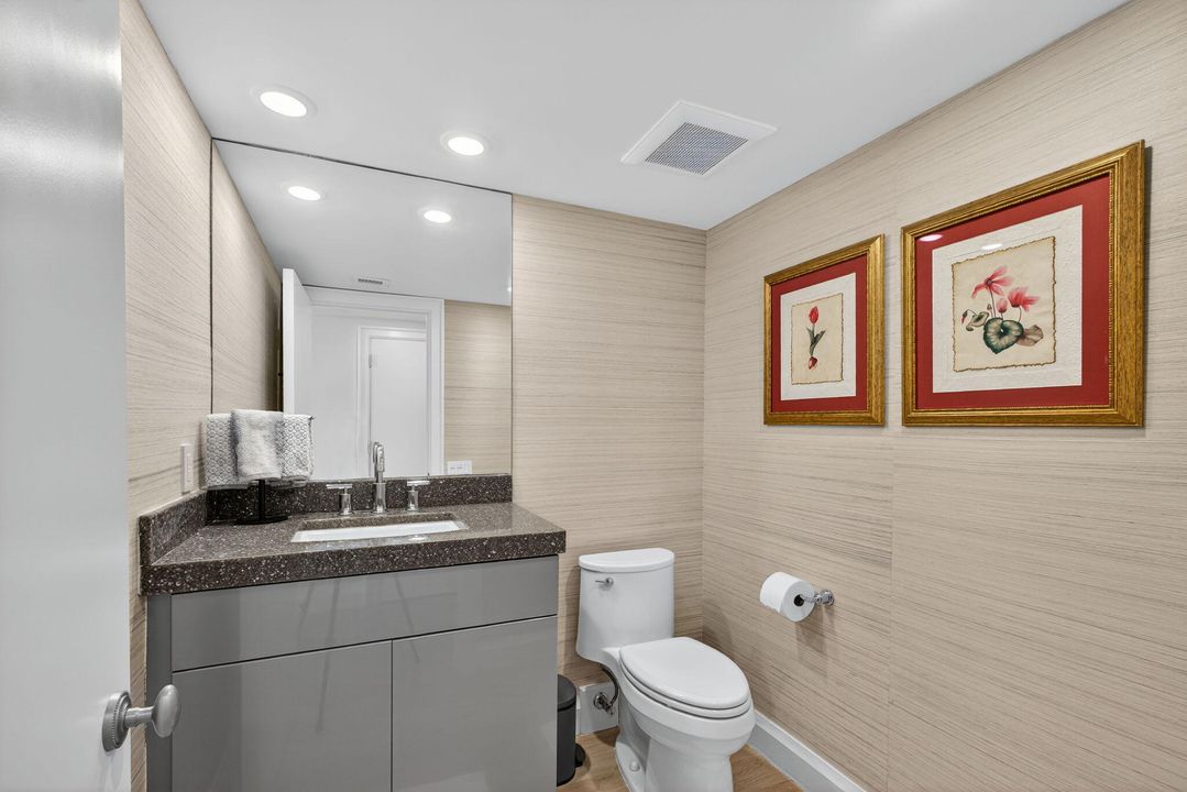 Activo con contrato: $2,400,000 (2 camas, 2 baños, 2554 Pies cuadrados)