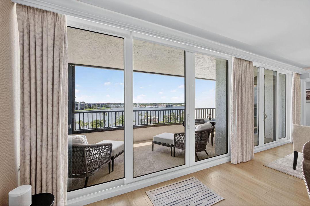 Activo con contrato: $2,400,000 (2 camas, 2 baños, 2554 Pies cuadrados)