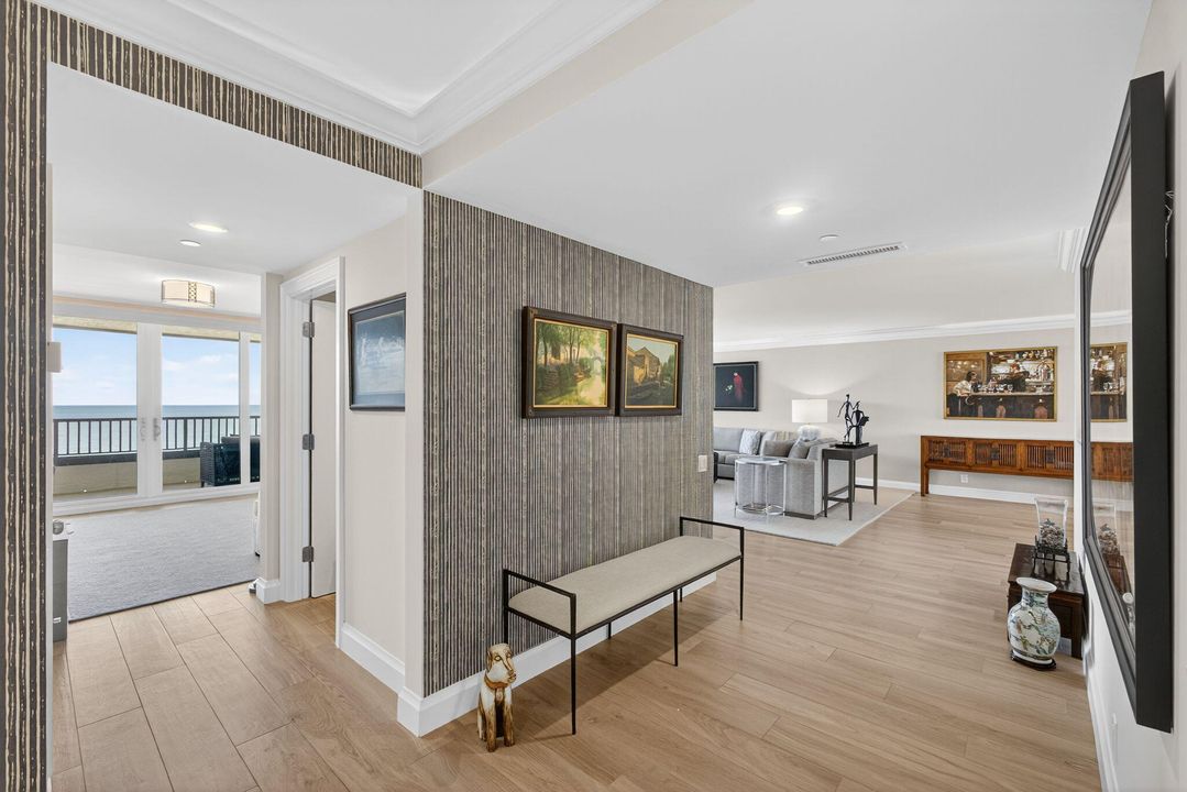 Activo con contrato: $2,400,000 (2 camas, 2 baños, 2554 Pies cuadrados)