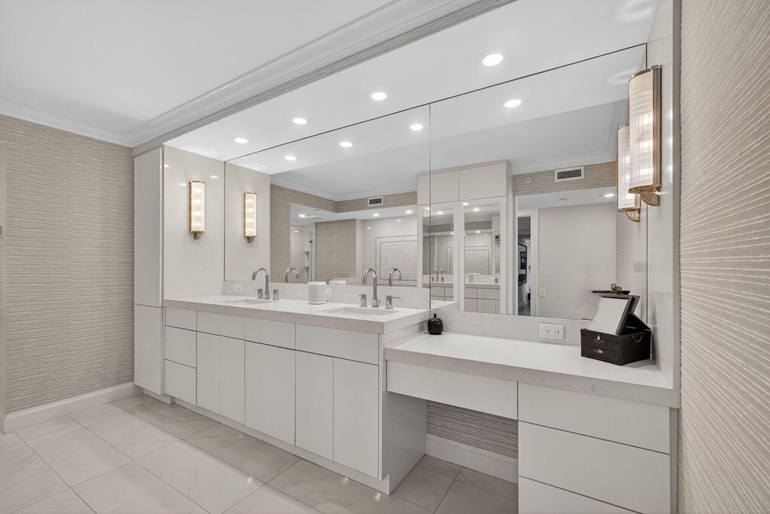 Activo con contrato: $2,400,000 (2 camas, 2 baños, 2554 Pies cuadrados)