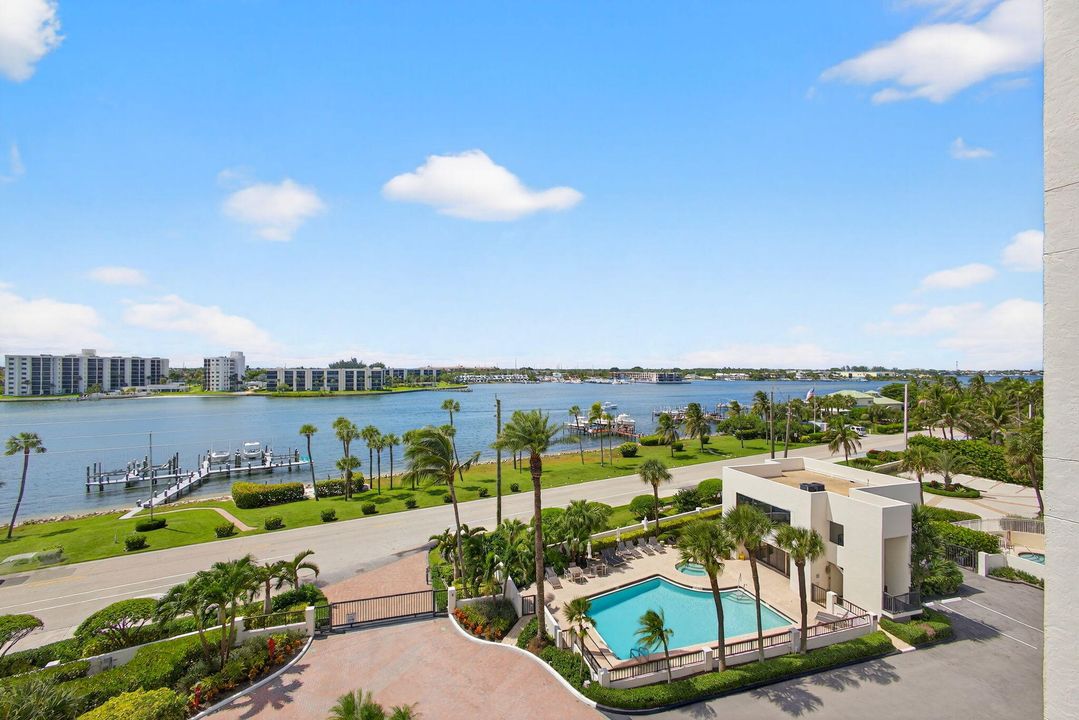 Activo con contrato: $2,400,000 (2 camas, 2 baños, 2554 Pies cuadrados)