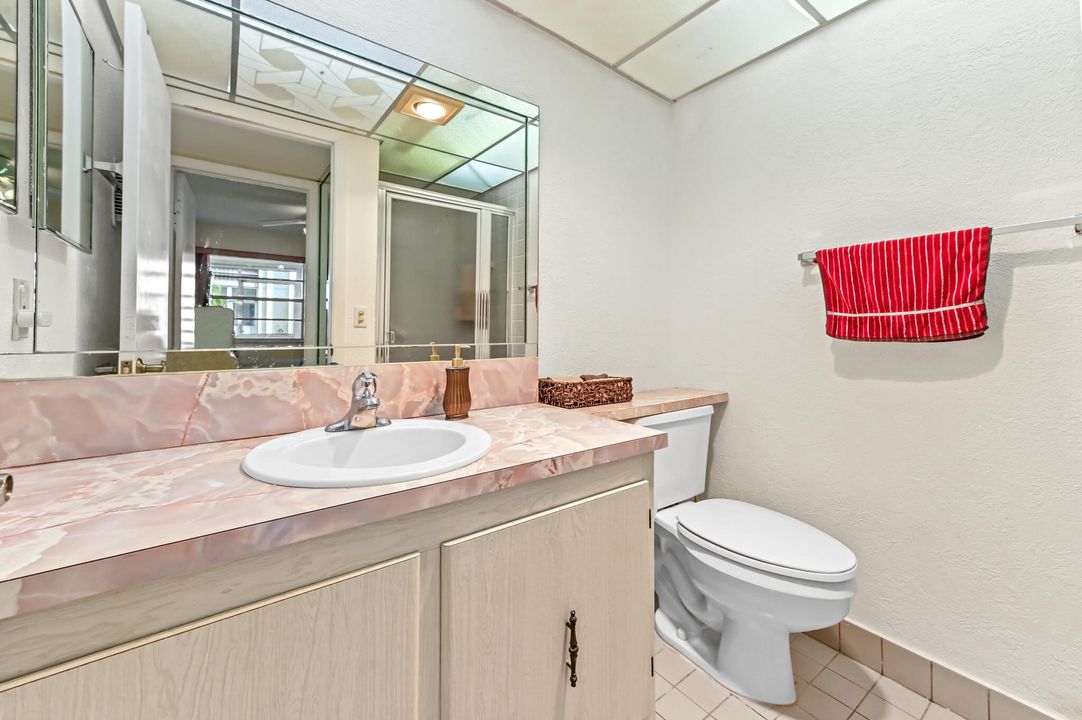 For Sale: $110,000 (2 beds, 2 baths, 910 Square Feet)