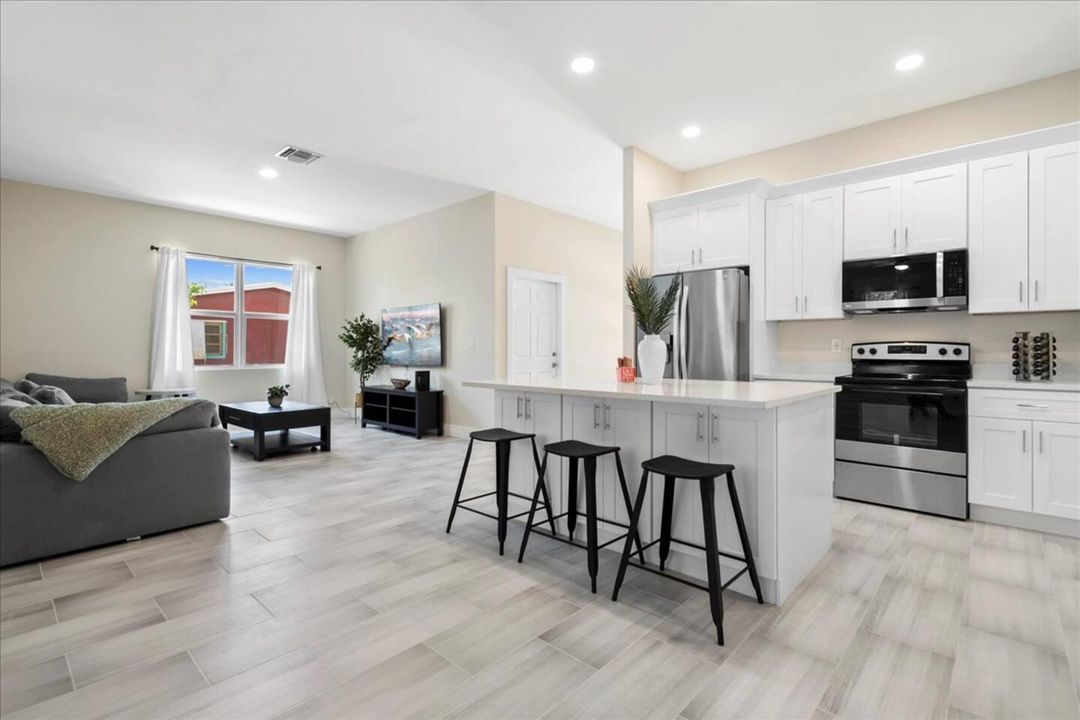 For Rent: $1,200 (1 beds, 1 baths, 2700 Square Feet)