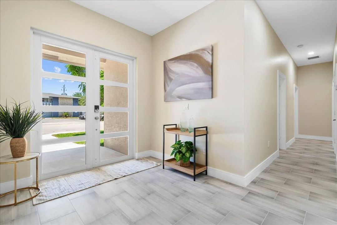 For Rent: $1,200 (1 beds, 1 baths, 2700 Square Feet)