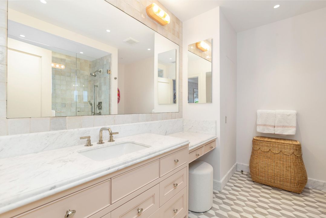 For Sale: $25,500,000 (5 beds, 5 baths, 6706 Square Feet)