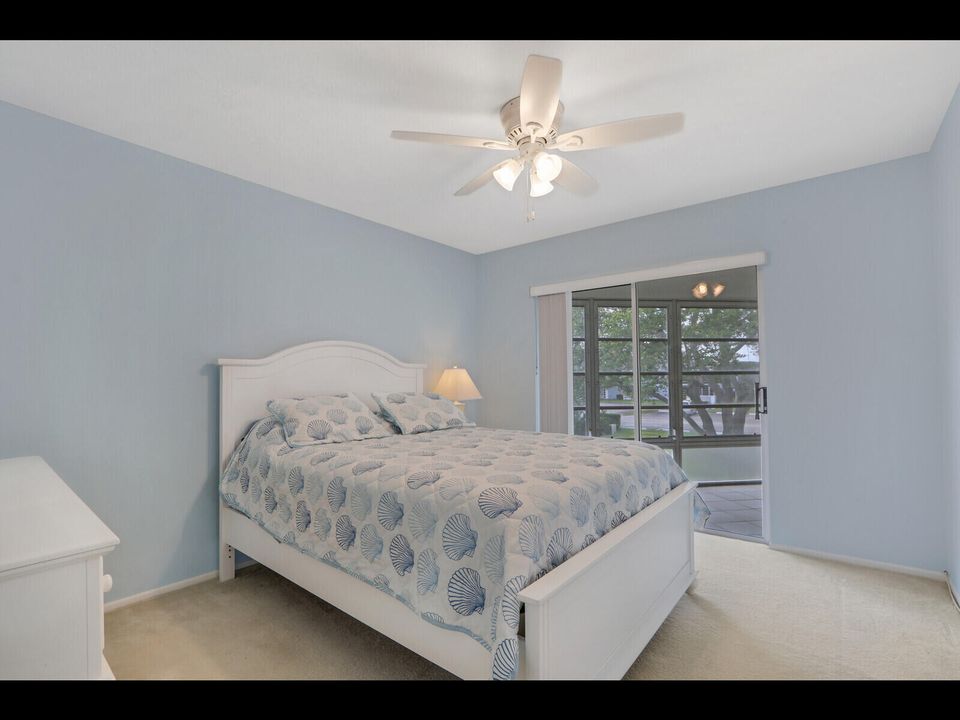 合同活跃: $180,000 (2 贝兹, 2 浴室, 1200 平方英尺)