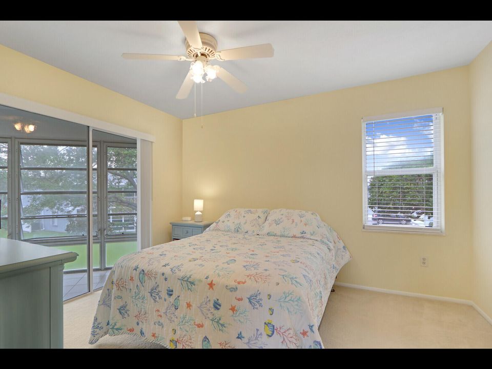 合同活跃: $180,000 (2 贝兹, 2 浴室, 1200 平方英尺)