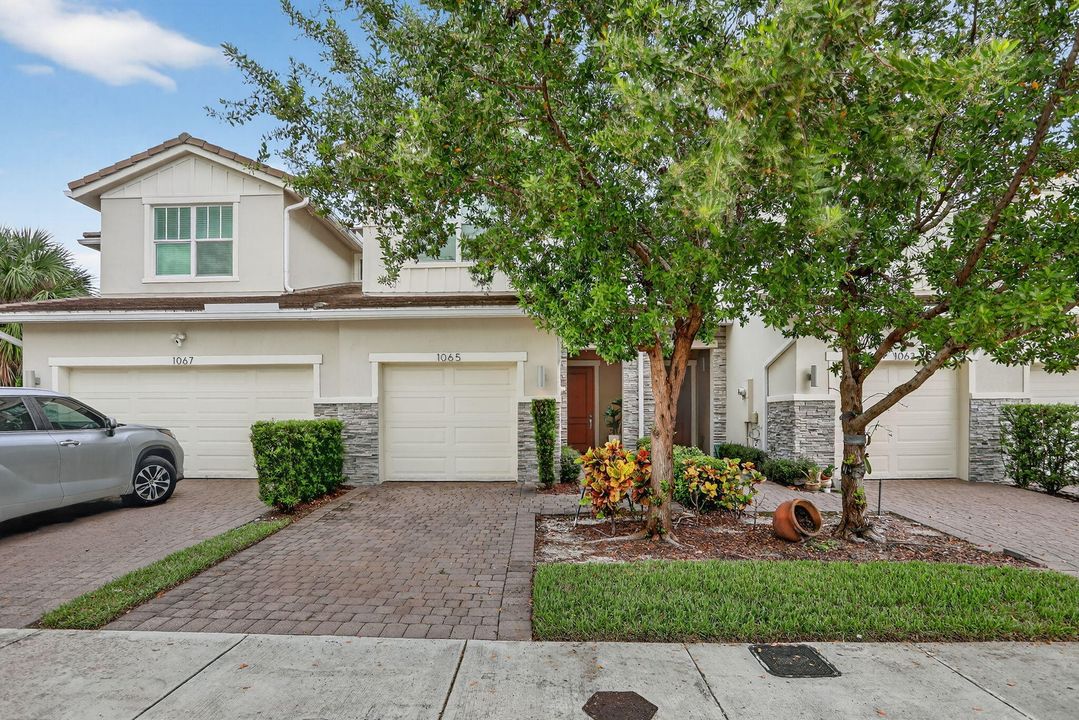 待售: $479,000 (2 贝兹, 2 浴室, 1494 平方英尺)