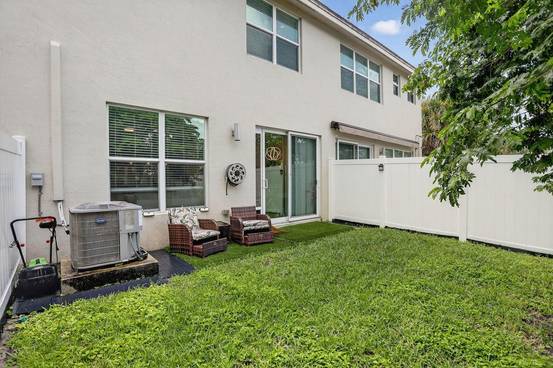 待售: $479,000 (2 贝兹, 2 浴室, 1494 平方英尺)