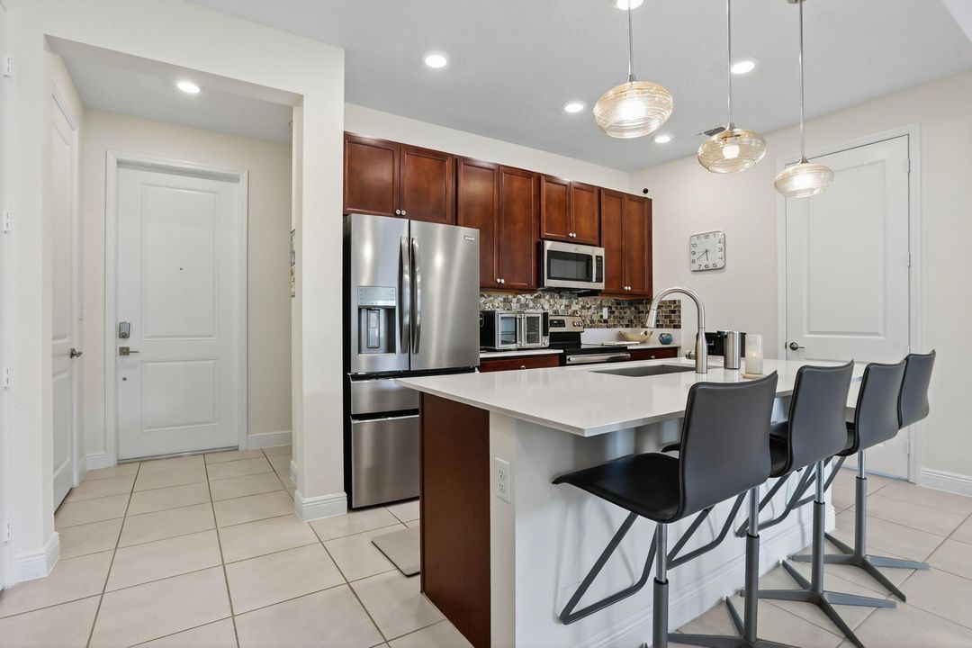 待售: $479,000 (2 贝兹, 2 浴室, 1494 平方英尺)