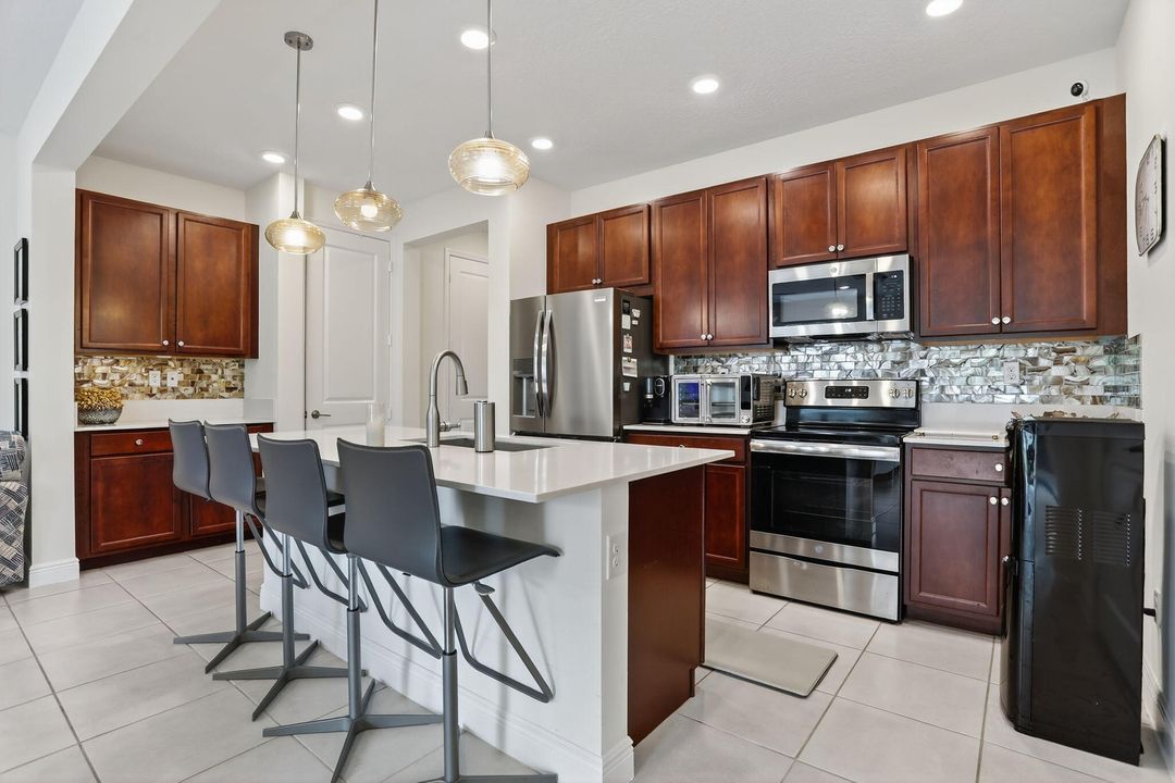 待售: $479,000 (2 贝兹, 2 浴室, 1494 平方英尺)