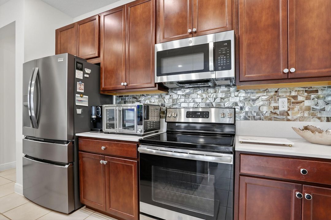 待售: $479,000 (2 贝兹, 2 浴室, 1494 平方英尺)