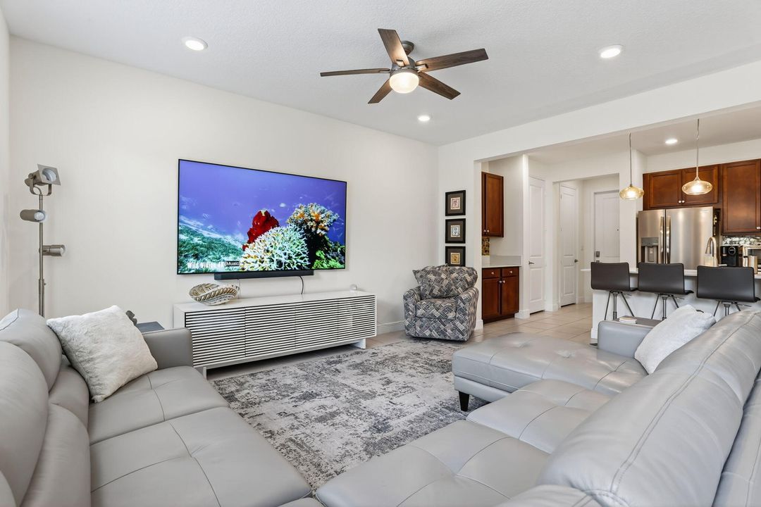 待售: $479,000 (2 贝兹, 2 浴室, 1494 平方英尺)